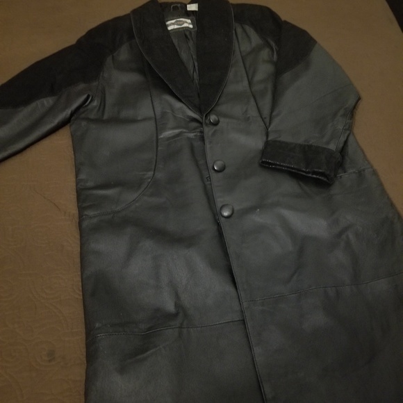 Outbrook full length black leather trench coat - Picture 2 of 4